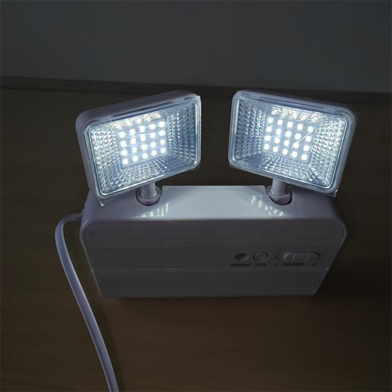 360 °   회전식 램프 헤드 비상등 소형 소비자용  - Power Outage Light 리뷰 및 가격